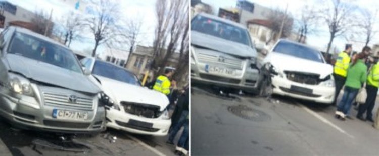 Accident spectaculos la Scoica: patru maşini avariate şi o victimă